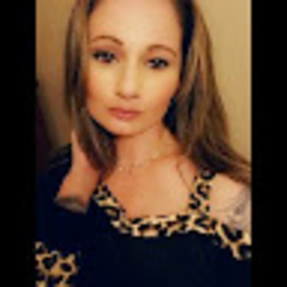 Meet your Posher, Tonya - Picture 1 of 1